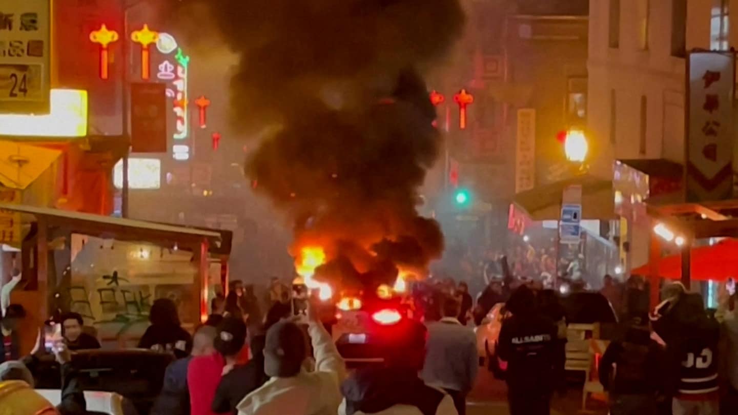 Self-driving Waymo car vandalized, set on fire by San Francisco crowd